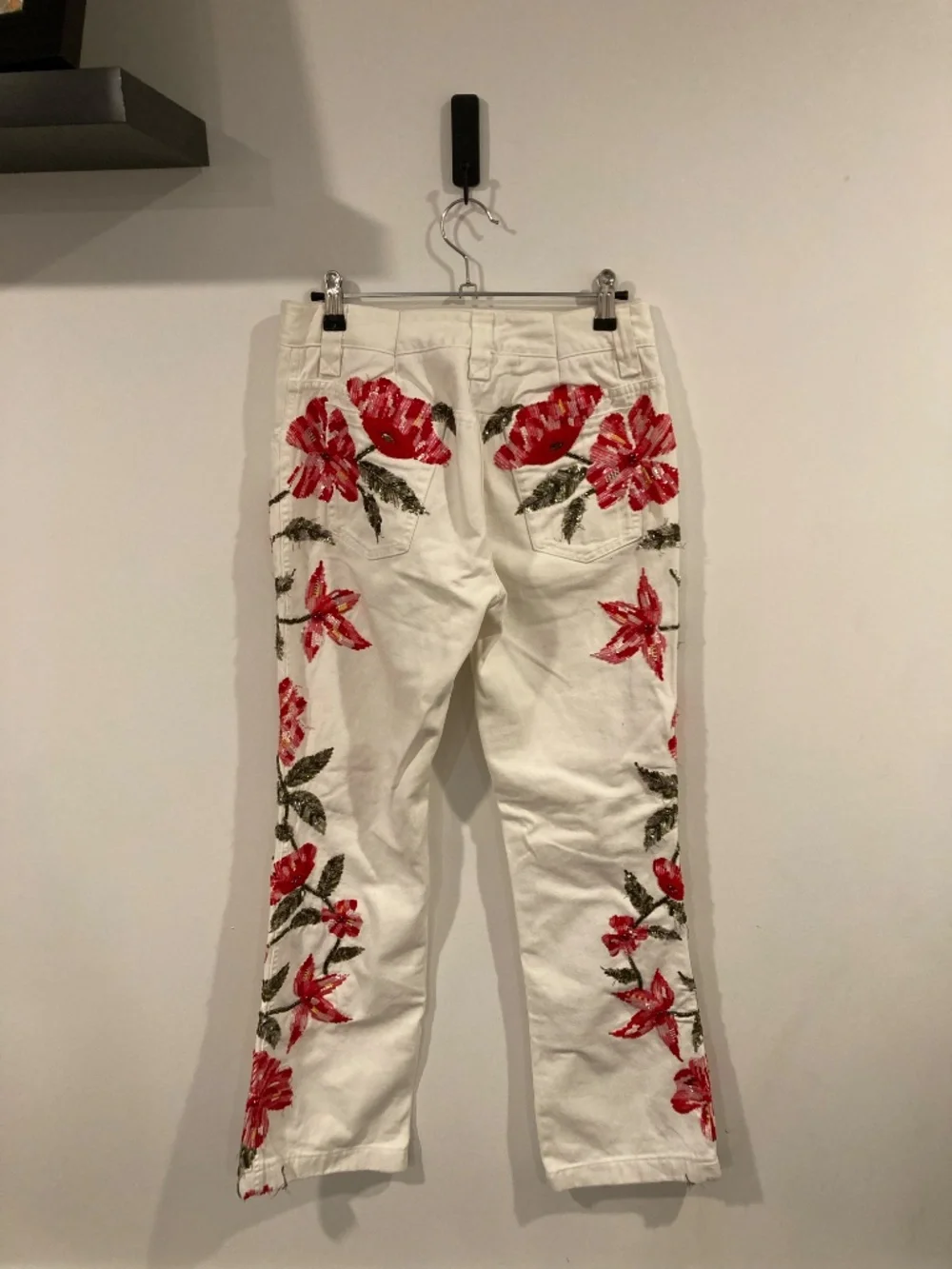 Dolce & Gobbana "girly" line embellished jeans - Picture 2 of 3